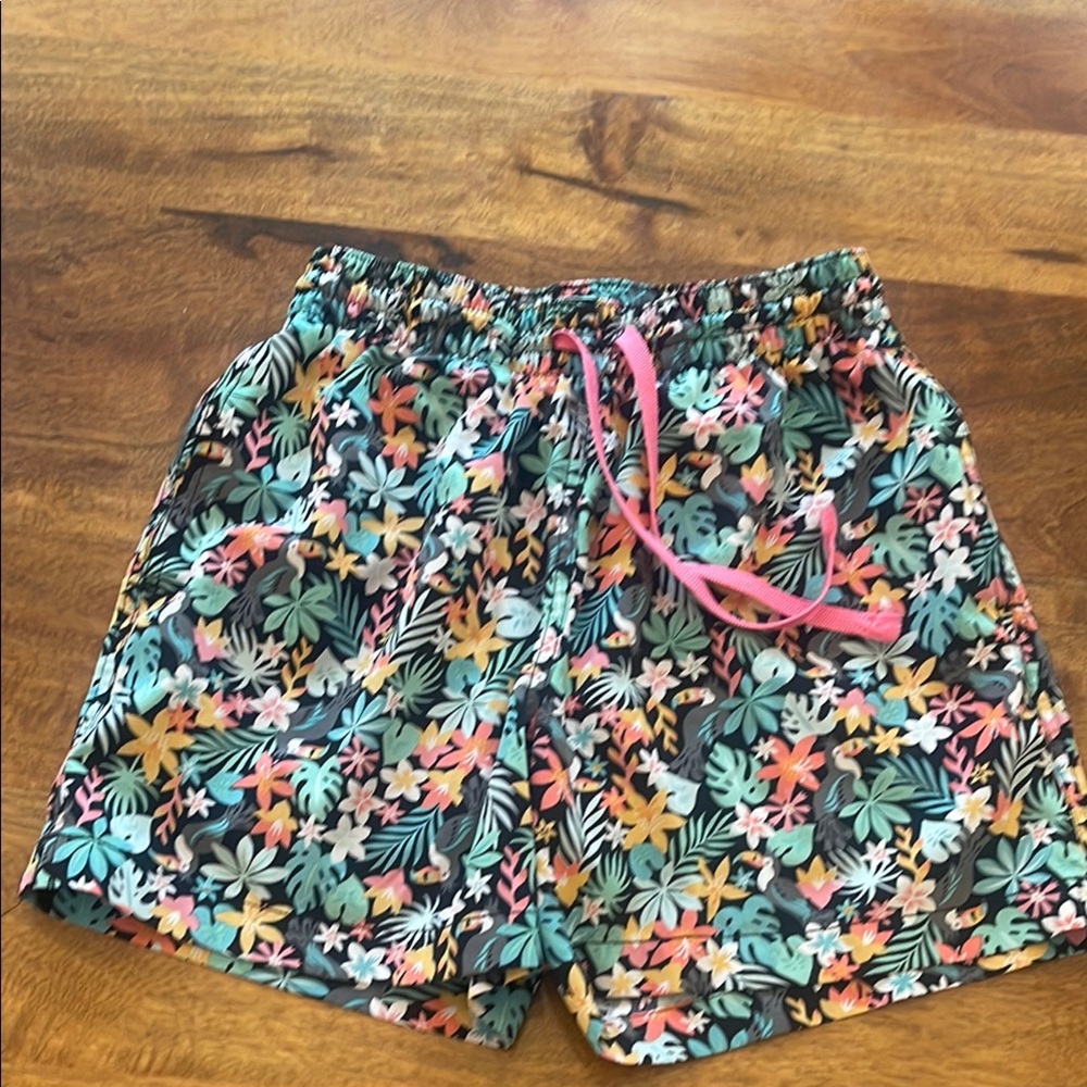 Chubbies Pink and Orange Athletic Shorts Vibrant and Lightweight